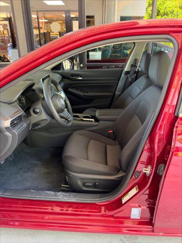 Used 2024 Nissan Altima 2.5 SV FWD image 22
