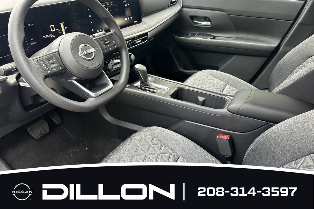 New 2026 Nissan Kicks SV w/ Interior Electronics Package AWD/4WD image 4