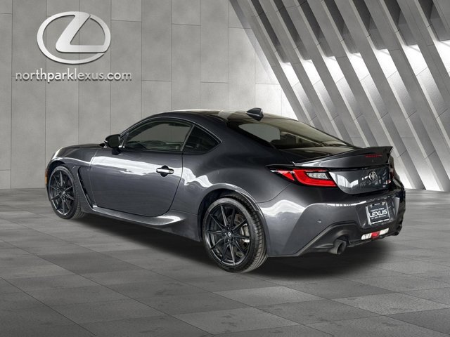 Used 2023 Toyota GR86 Premium image 2