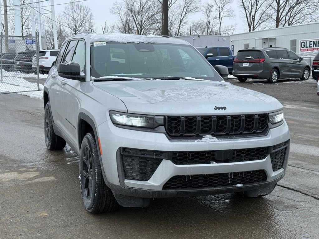 New 2026 Jeep Grand Cherokee Altitude AWD/4WD image 4
