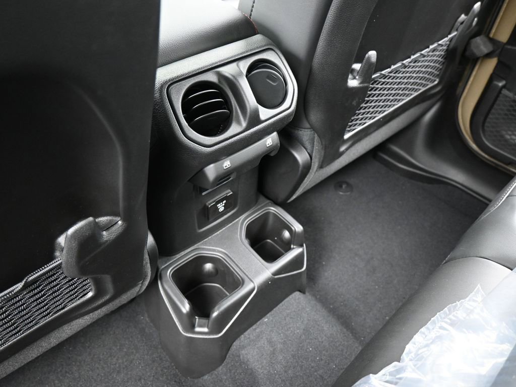 New 2026 Jeep Gladiator Rubicon w/ Steel Power Dome Hood Package AWD/4WD image 31