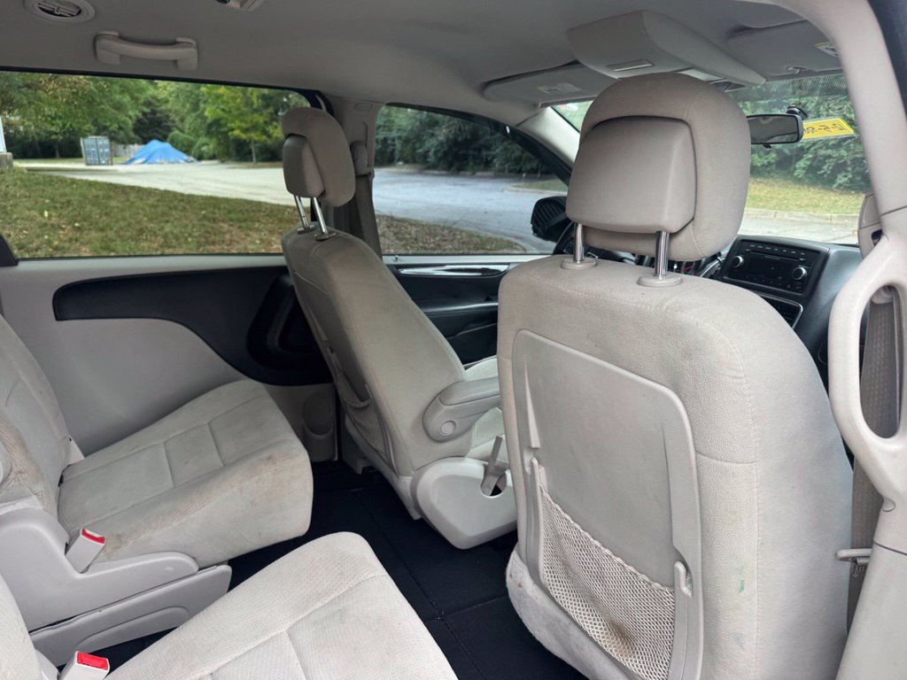 Used 2012 Dodge Grand Caravan SE FWD image 13