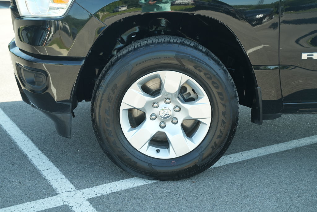 Used 2024 RAM 1500 Big Horn AWD/4WD image 12