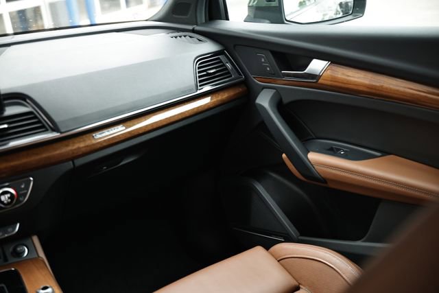 Used 2023 Audi Q5 e Premium Plus image 29