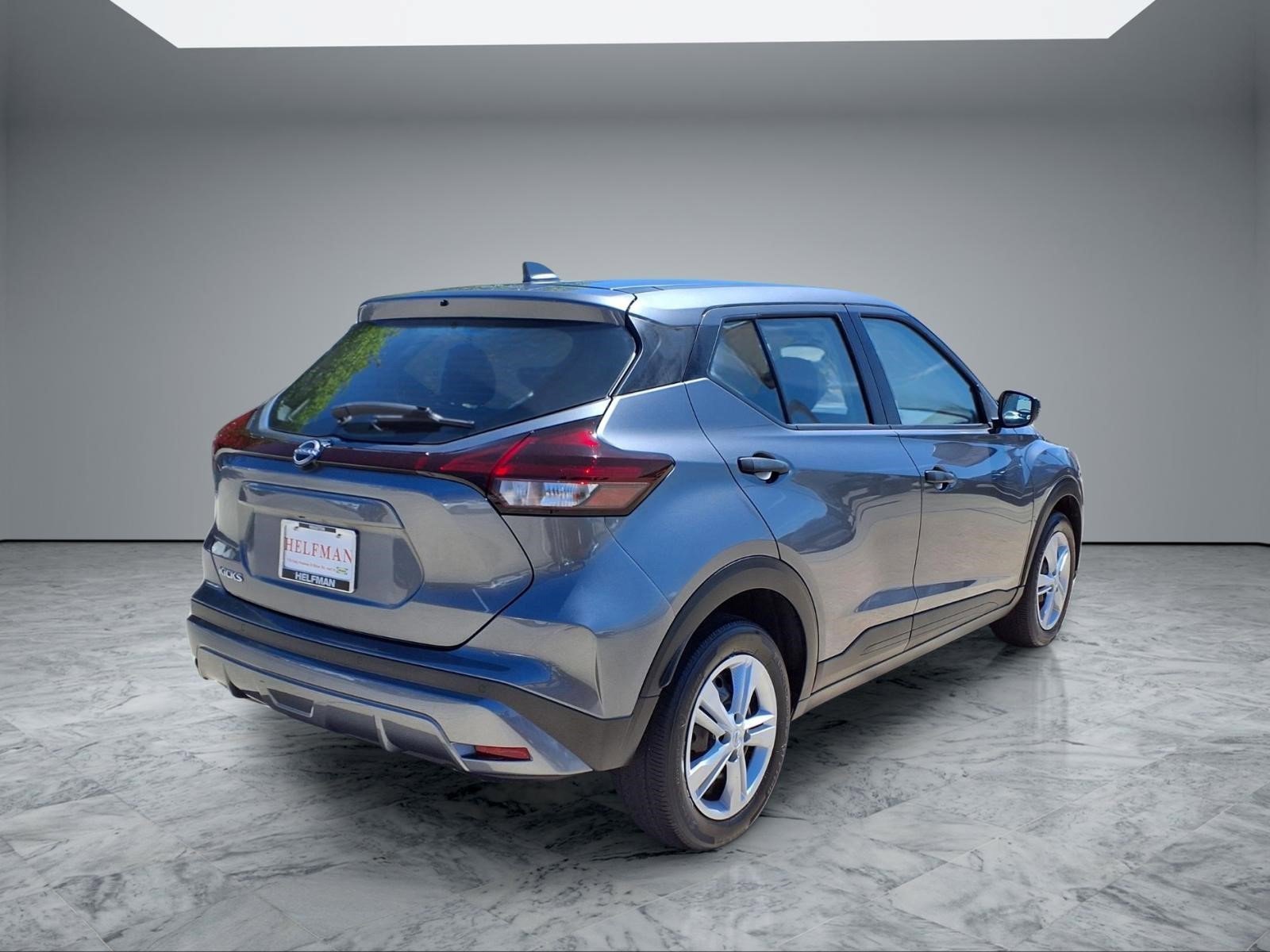 Used 2023 Nissan Kicks S FWD image 7
