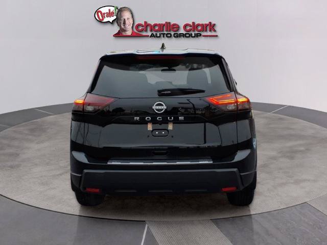 Certified 2026 Nissan Rogue SV FWD image 4