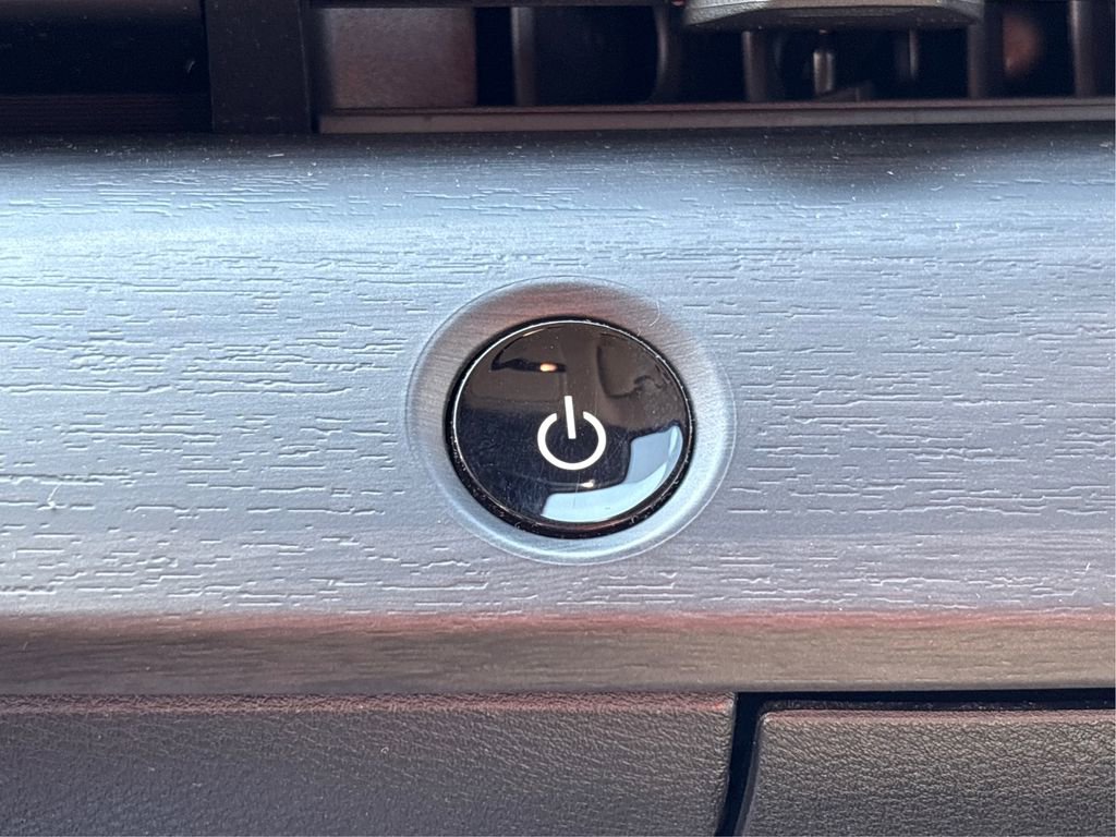Used 2023 Nissan Ariya FWD image 26