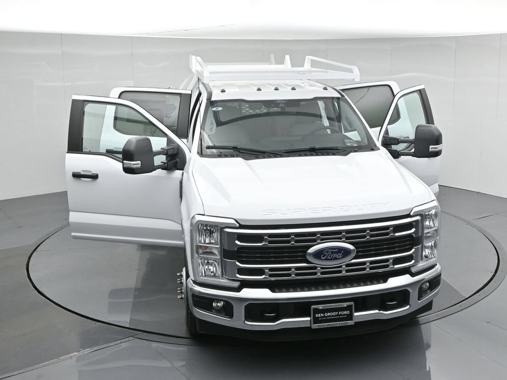 New 2026 Ford F350 XL w/ XL Chrome Package RWD image 44