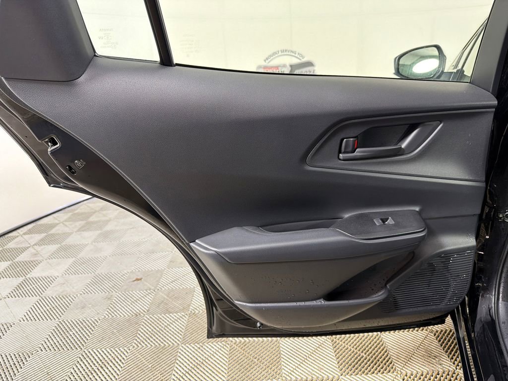 Used 2025 Toyota Prius Plug-In Hybrid image 21