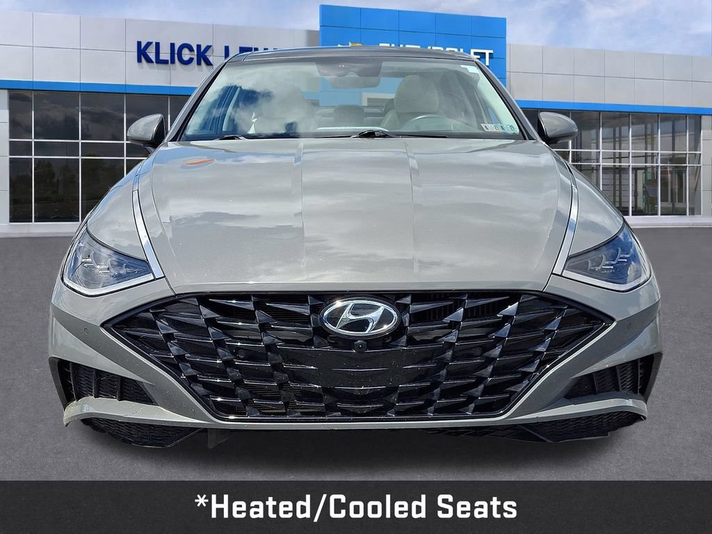 Used 2023 Hyundai Sonata Limited w/ Cargo Package FWD image 2