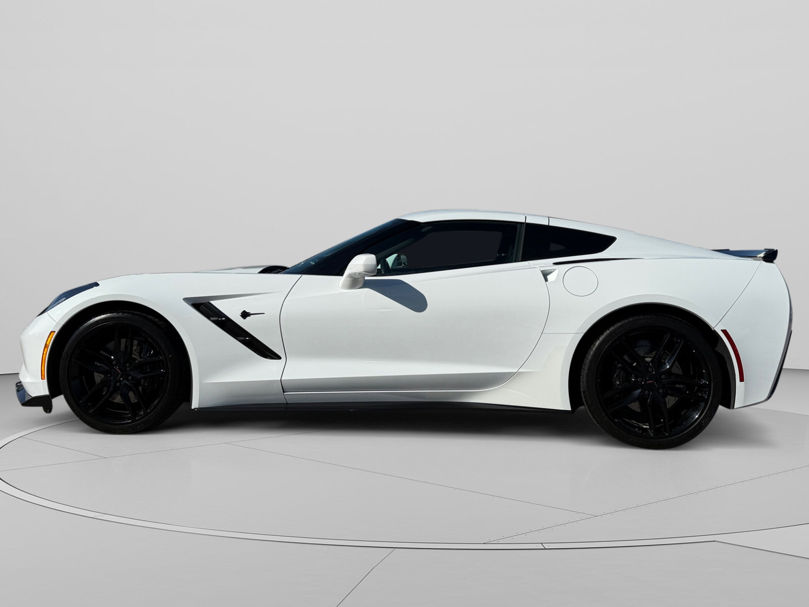Used 2019 Chevrolet Corvette Stingray Coupe RWD image 2