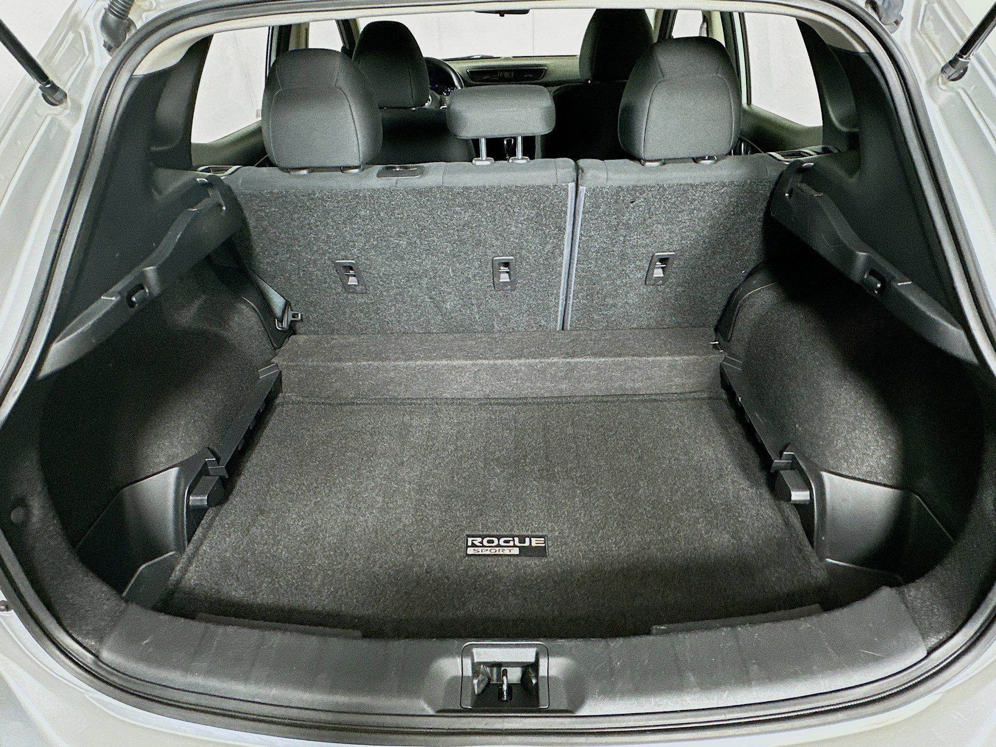 Used 2022 Nissan Rogue Sport S image 26