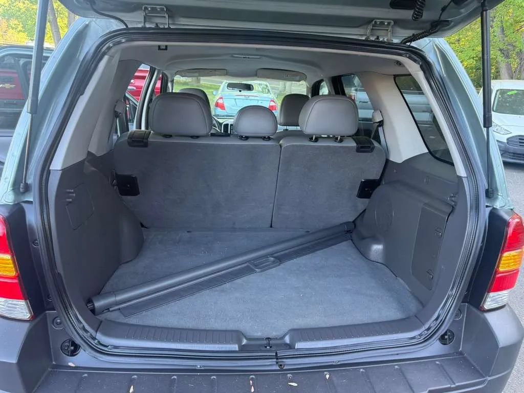 Used 2006 Ford Escape 4WD Hybrid image 12