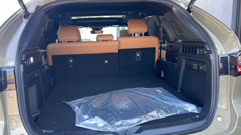 New 2025 MAZDA CX-70 3.3 Turbo S w/ Premium Plus image 31