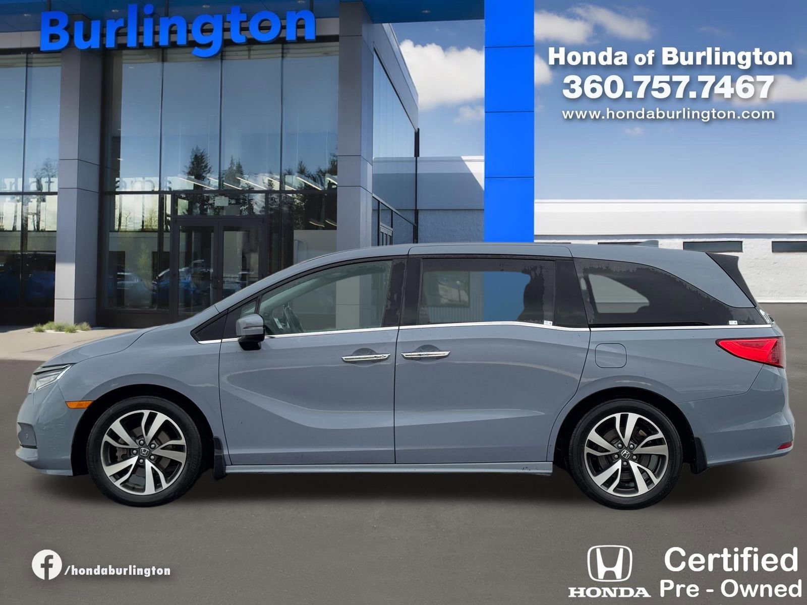 Used 2023 Honda Odyssey Touring image 3