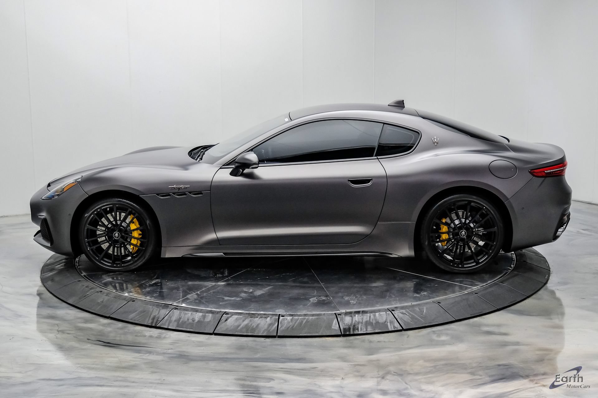 Used 2024 Maserati GranTurismo Trofeo AWD/4WD image 9