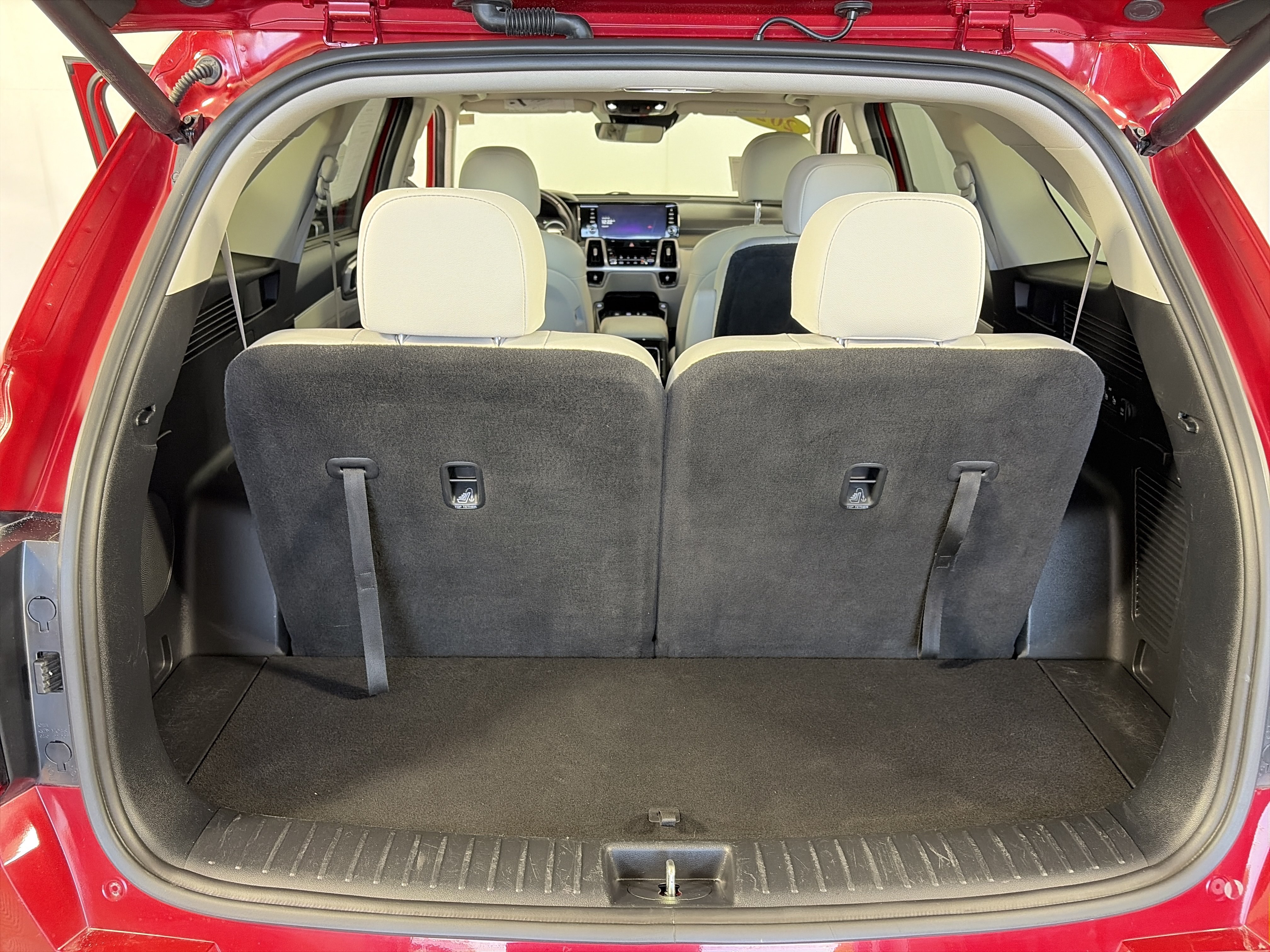 Certified 2023 Kia Sorento SX Prestige w/ Panoramic Sunroof Package AWD/4WD image 15