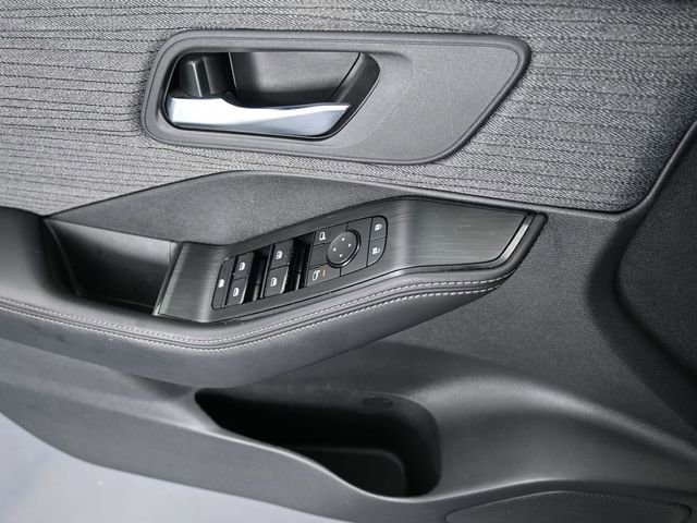 Used 2023 Nissan Rogue SV image 39