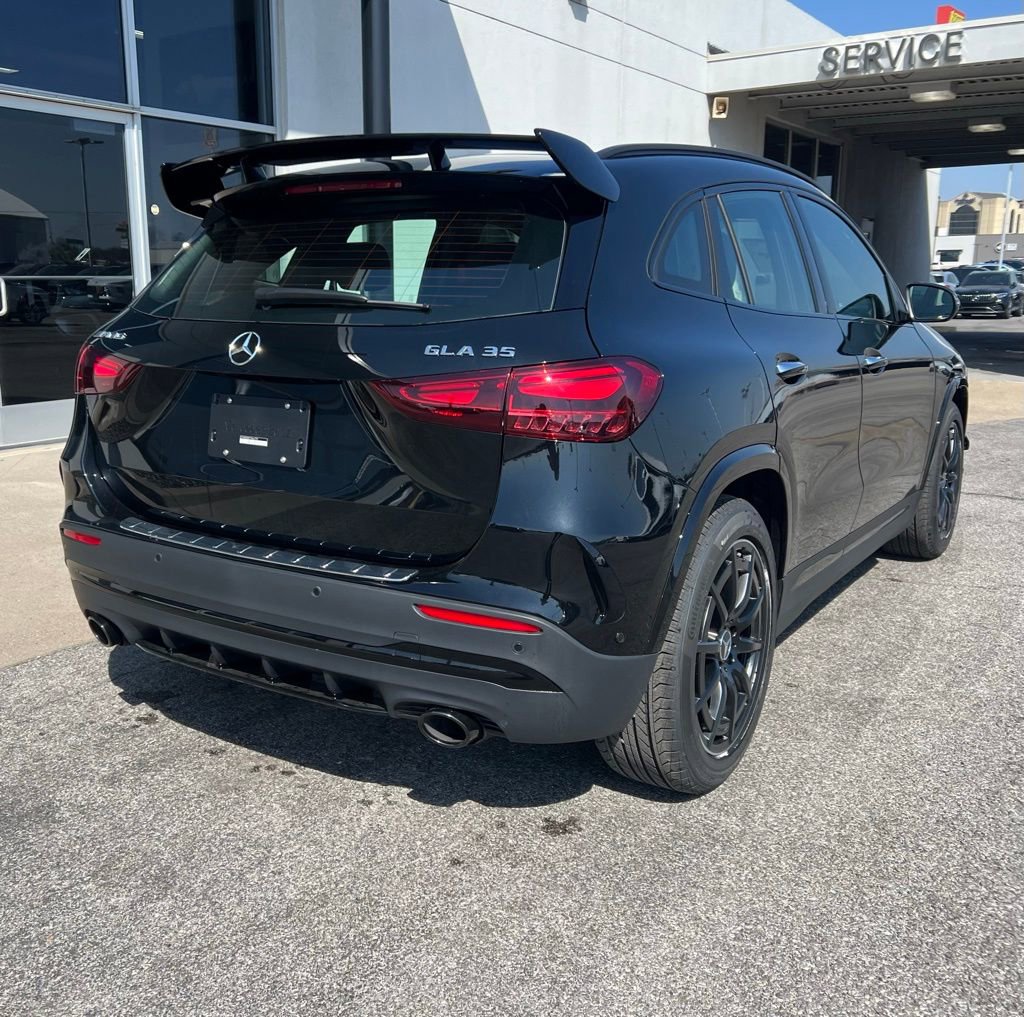 New 2026 Mercedes-Benz GLA 35 AMG 4MATIC image 5