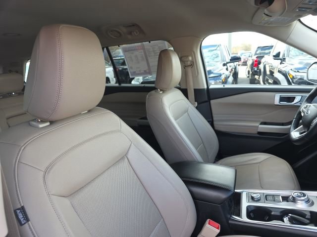 Used 2023 Ford Explorer Limited AWD/4WD image 9