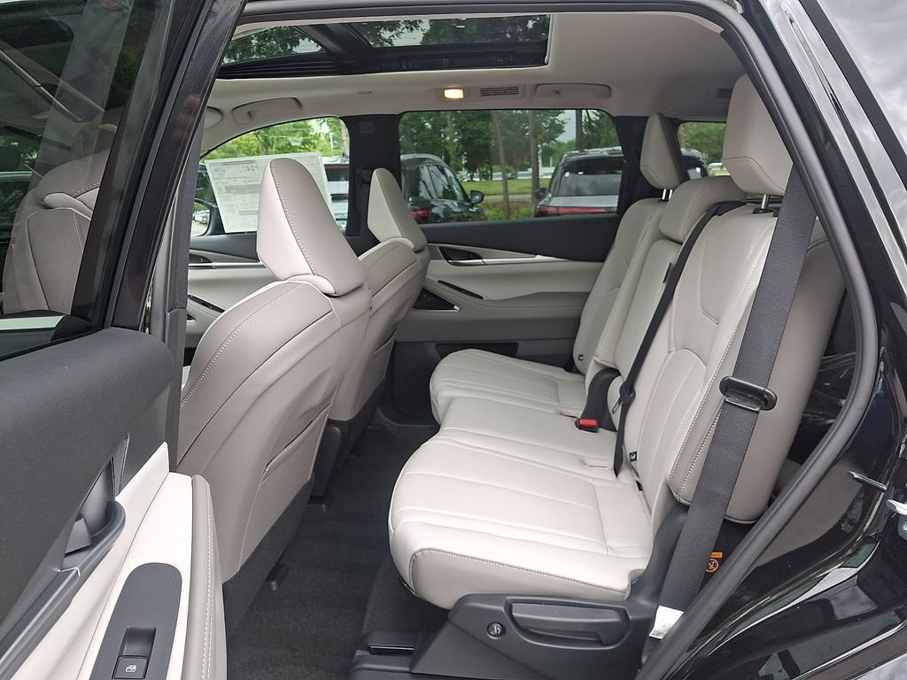 New 2027 INFINITI QX60 Luxe FWD image 6