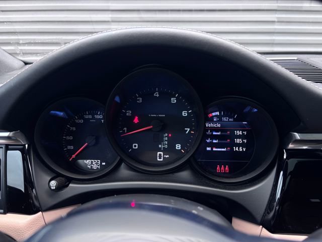 Certified 2021 Porsche Macan AWD/4WD image 15