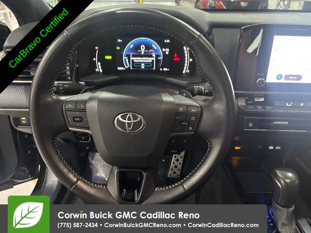 Used 2025 Toyota Camry SE FWD image 15