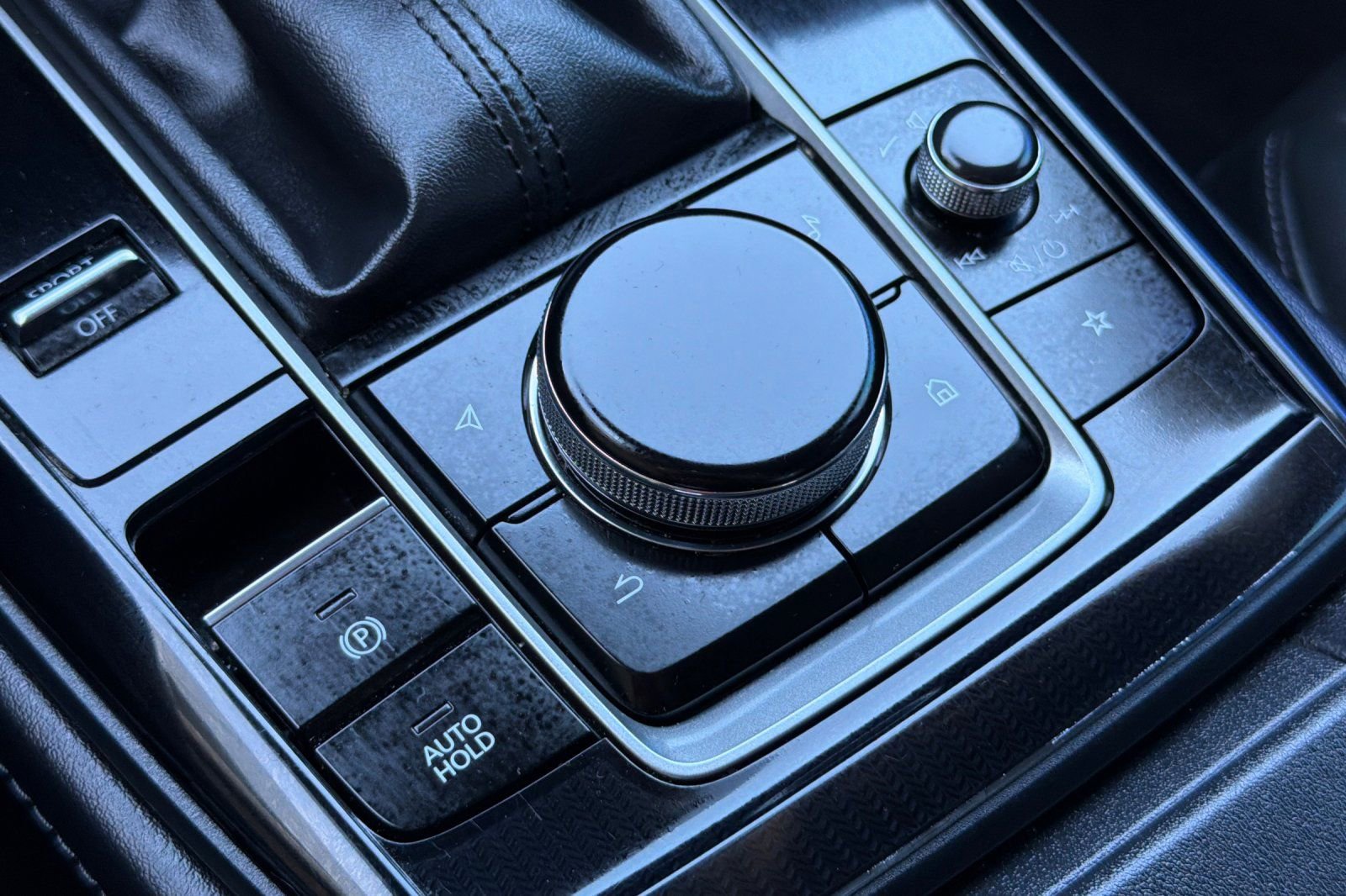 Used 2025 MAZDA CX-30 AWD 2.5 S w/ Select Sport Pkg image 32