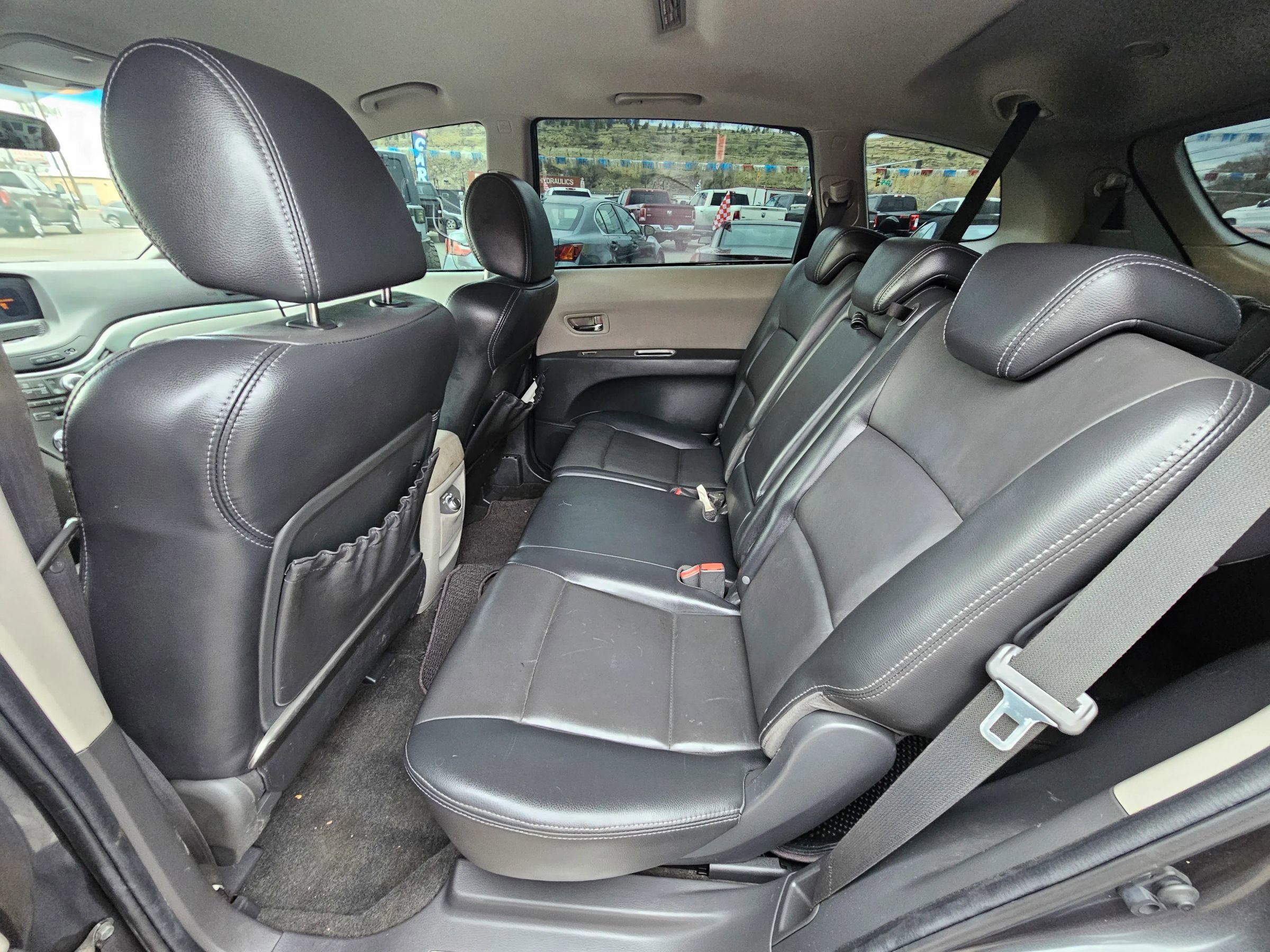 Used 2009 Subaru Tribeca Special Edition image 11