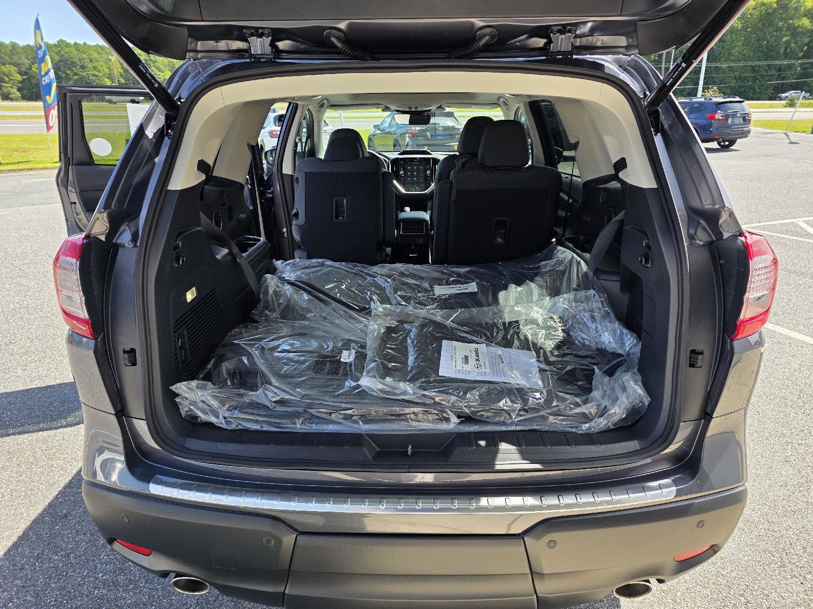 New 2025 Subaru Ascent Limited image 18