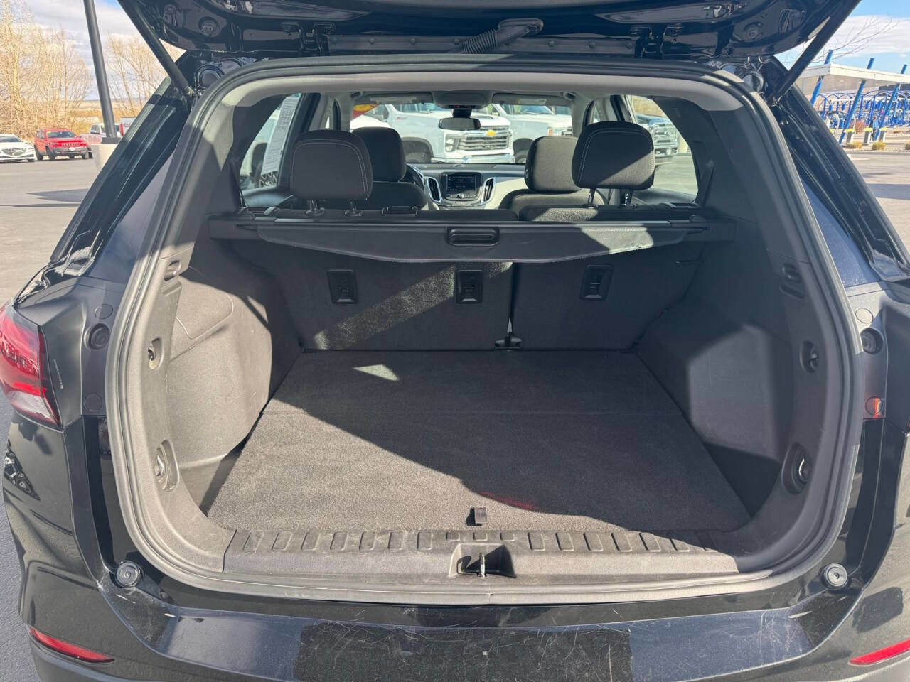 Used 2023 Chevrolet Equinox LS AWD/4WD image 8