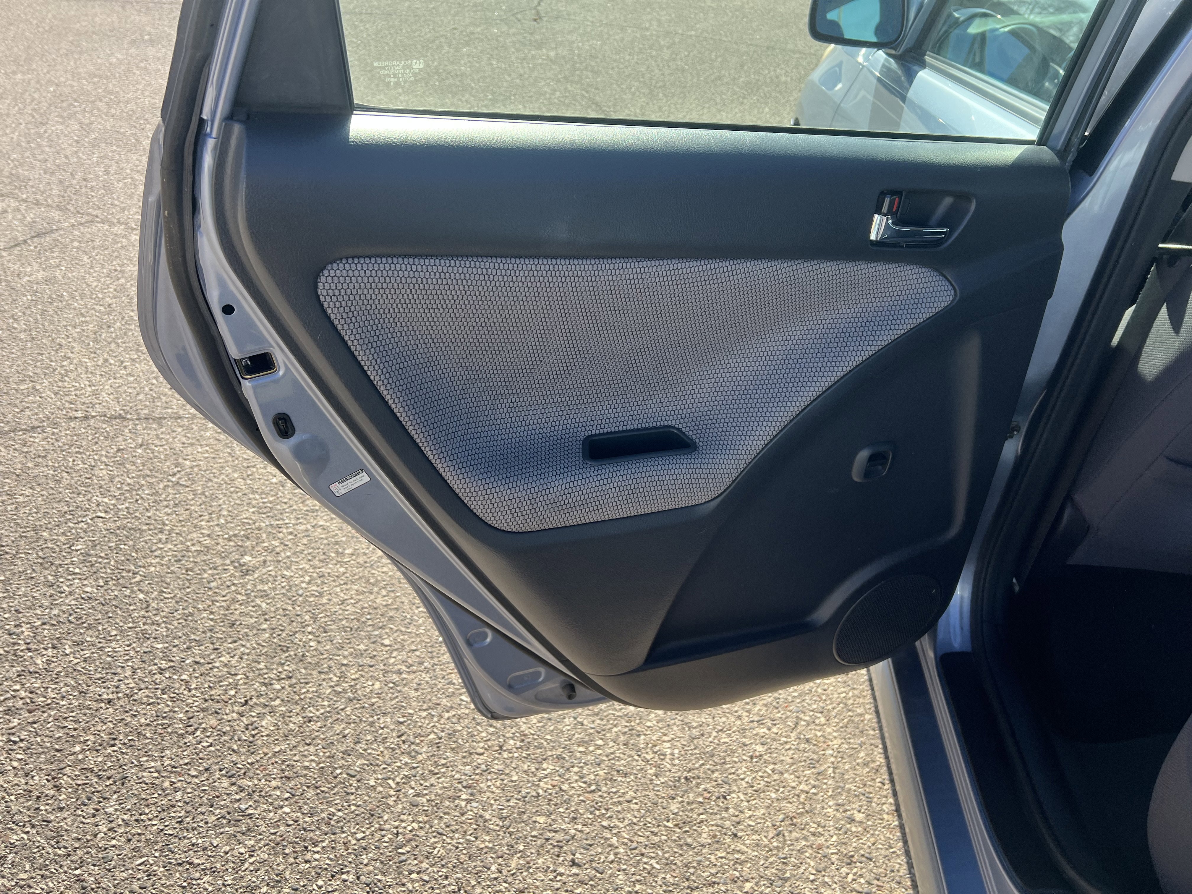 Used 2005 Toyota Matrix XR image 11