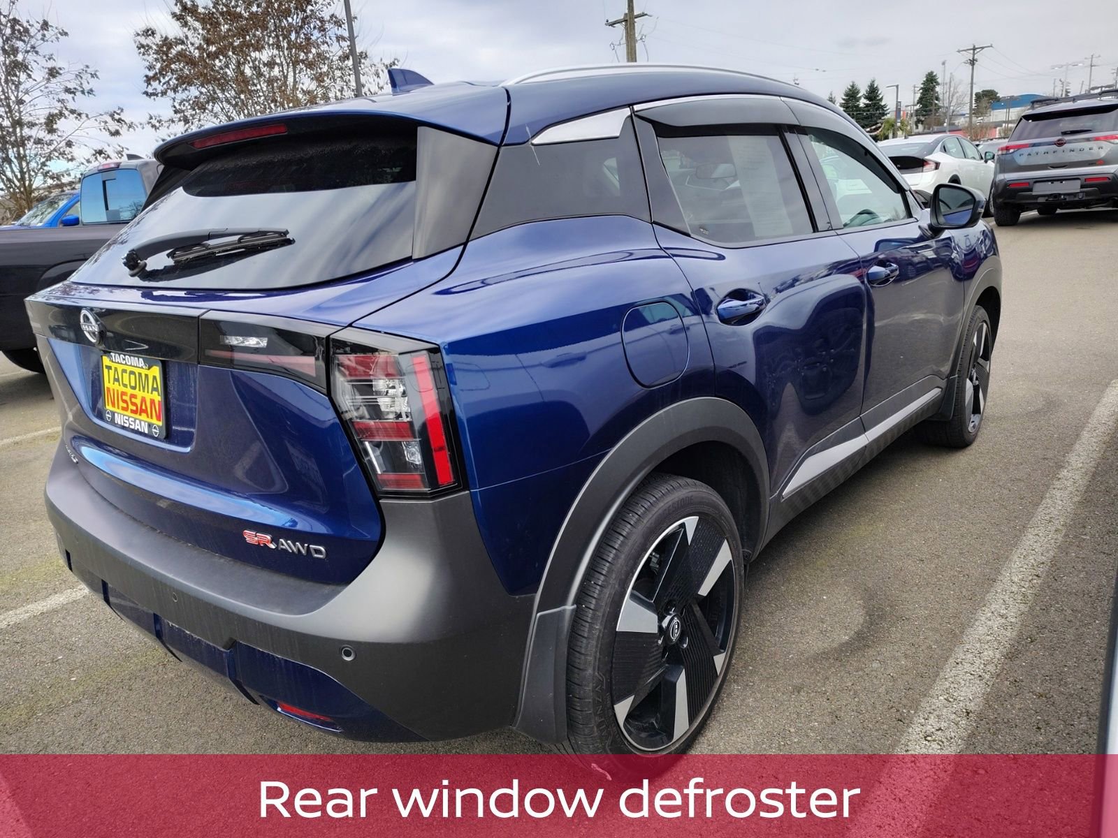 Used 2025 Nissan Kicks SR image 4