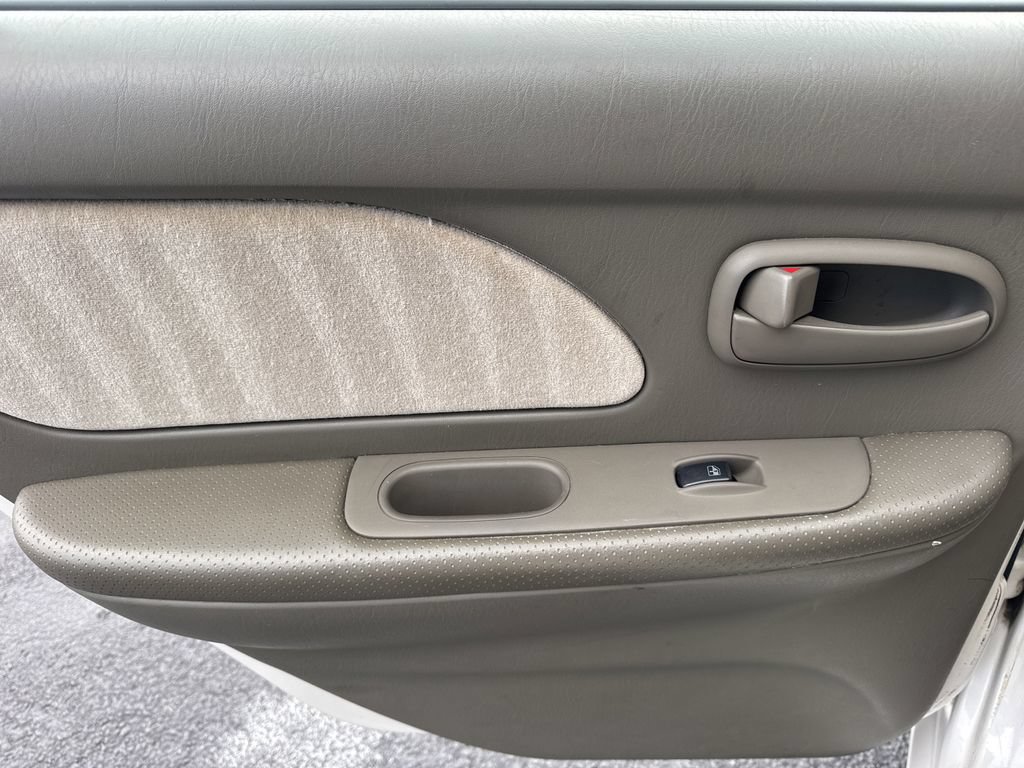 Used 2001 Hyundai Sonata FWD image 23