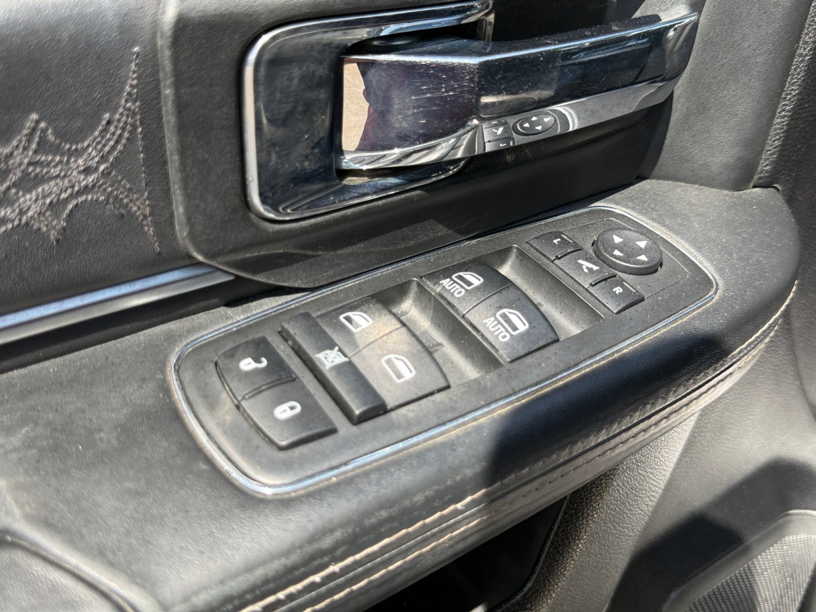 Used 2018 RAM 3500 Laramie Longhorn w/ Max Tow Package AWD/4WD image 20