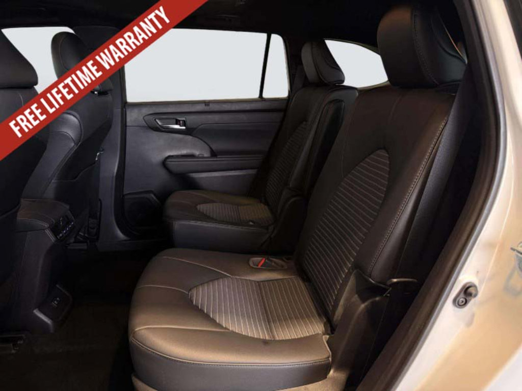 Used 2021 Toyota Highlander XSE FWD image 34