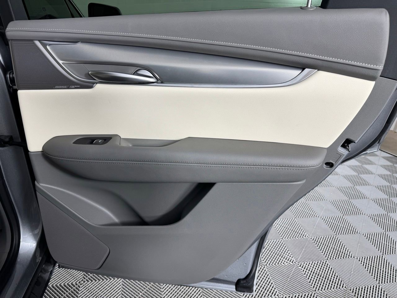 Used 2025 Cadillac XT5 Premium Luxury FWD image 41