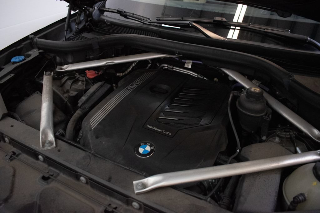 Used 2022 BMW X5 xDrive40i w/ Premium Package AWD/4WD image 10