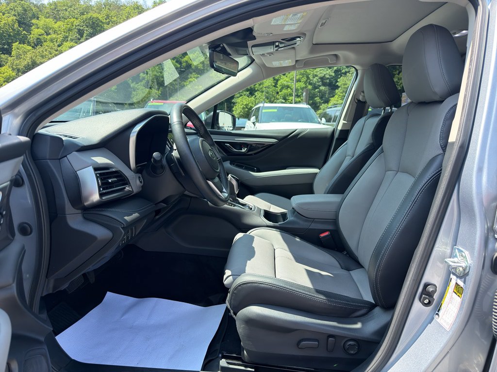 Certified 2025 Subaru Outback Limited AWD/4WD image 10