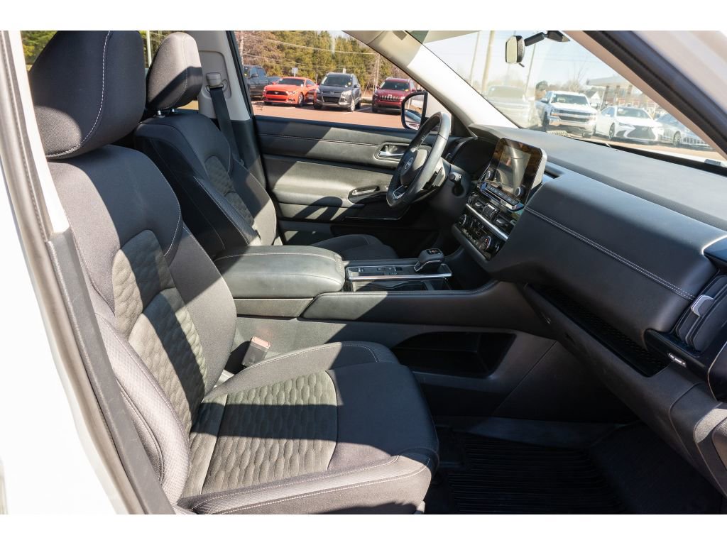 Used 2022 Nissan Pathfinder SV w/ SV Premium Package image 20