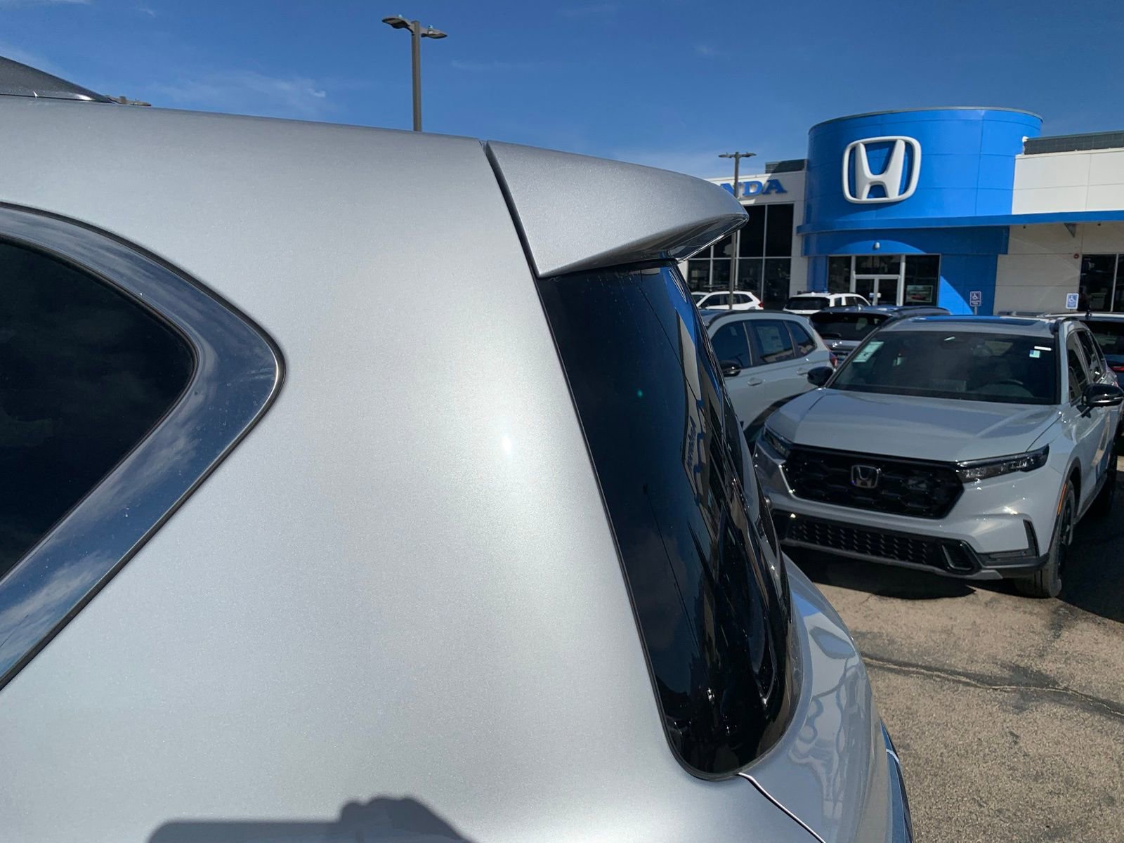 Used 2023 Nissan Armada SV image 9