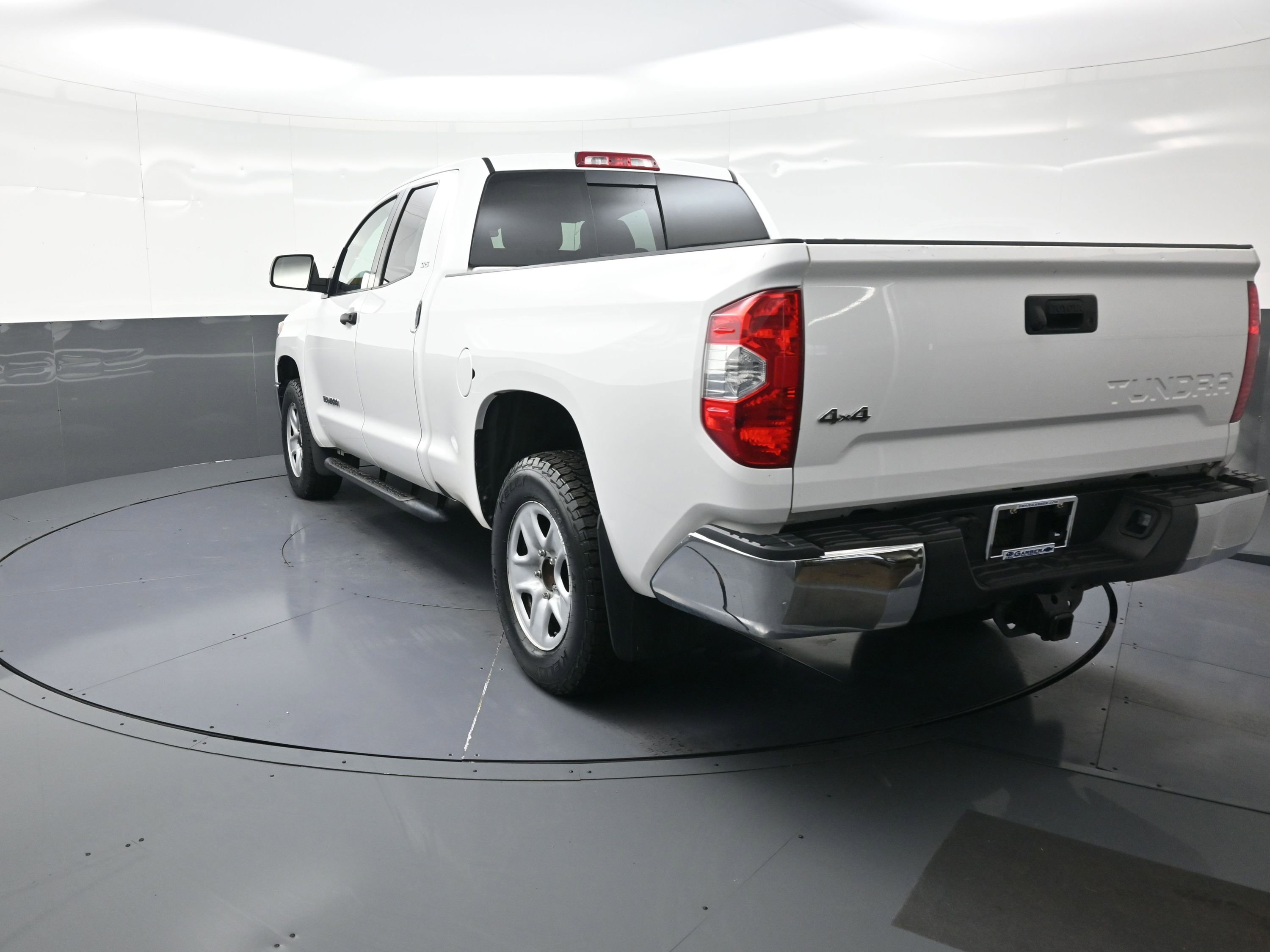 Used 2018 Toyota Tundra SR5 image 5