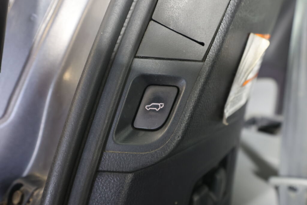 Used 2015 Toyota Sequoia Platinum AWD/4WD image 22