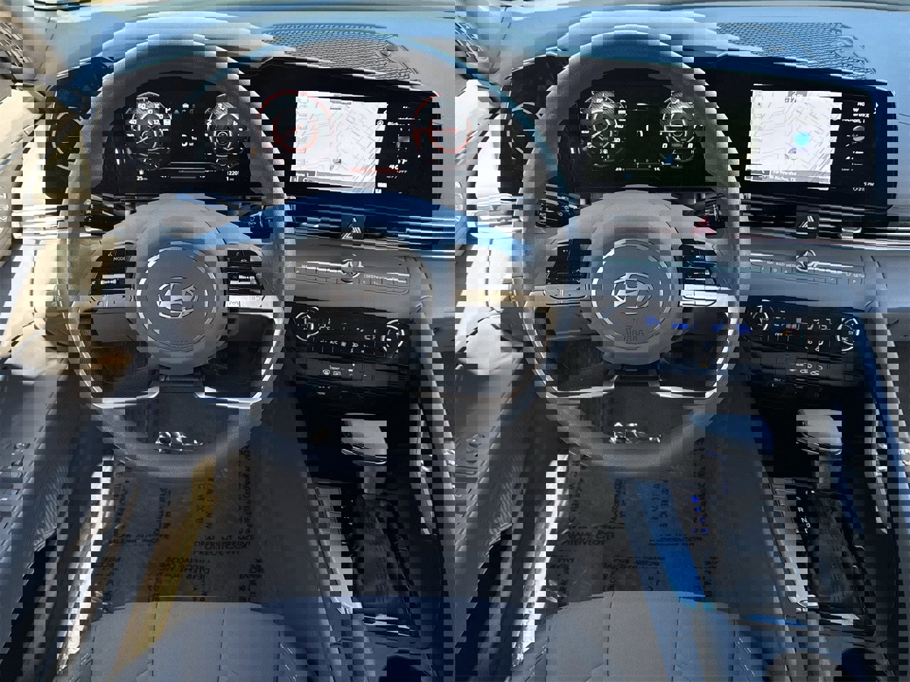 Used 2024 Hyundai Elantra SEL image 11