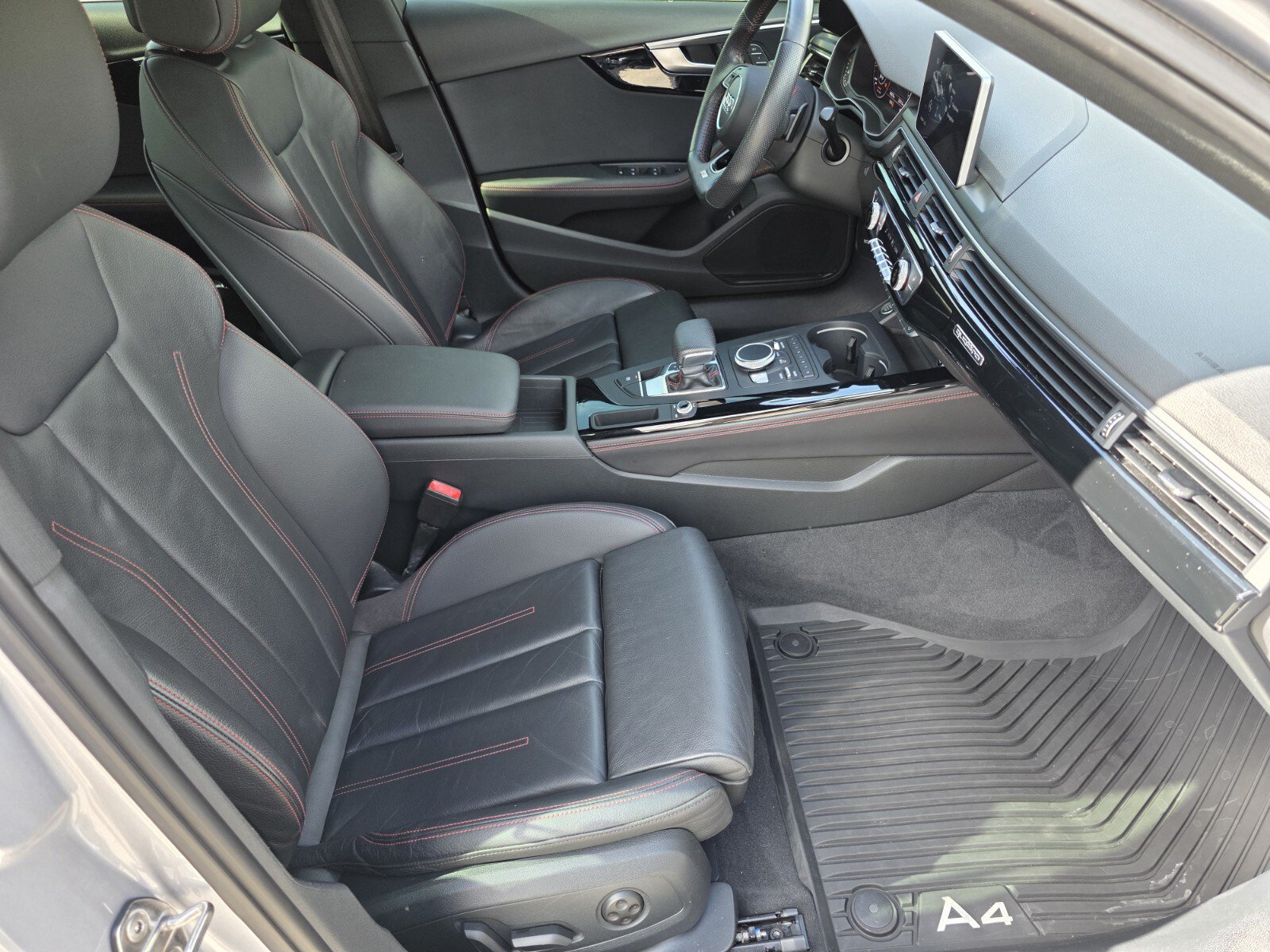 Used 2019 Audi A4 2.0T Premium Plus w/ Premium Plus Package AWD/4WD image 3