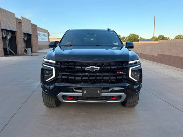 Used 2025 Chevrolet Suburban Z71 AWD/4WD image 3