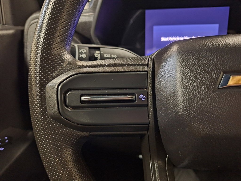 Used 2023 Chevrolet Colorado W/T image 18