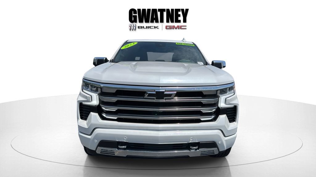 Used 2024 Chevrolet Silverado 1500 High Country w/ High Country Premium Package AWD/4WD image 9