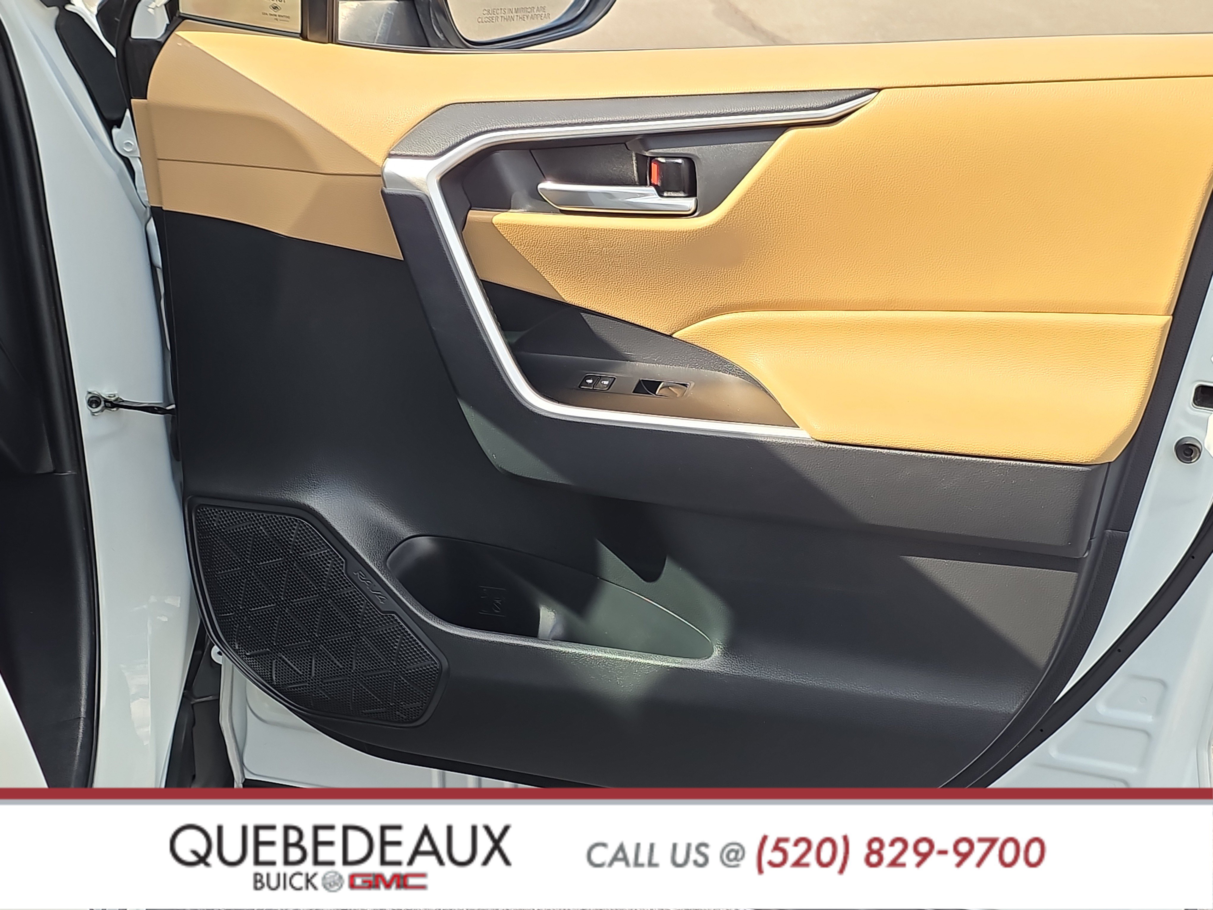 Used 2021 Toyota RAV4 XLE Premium FWD image 28