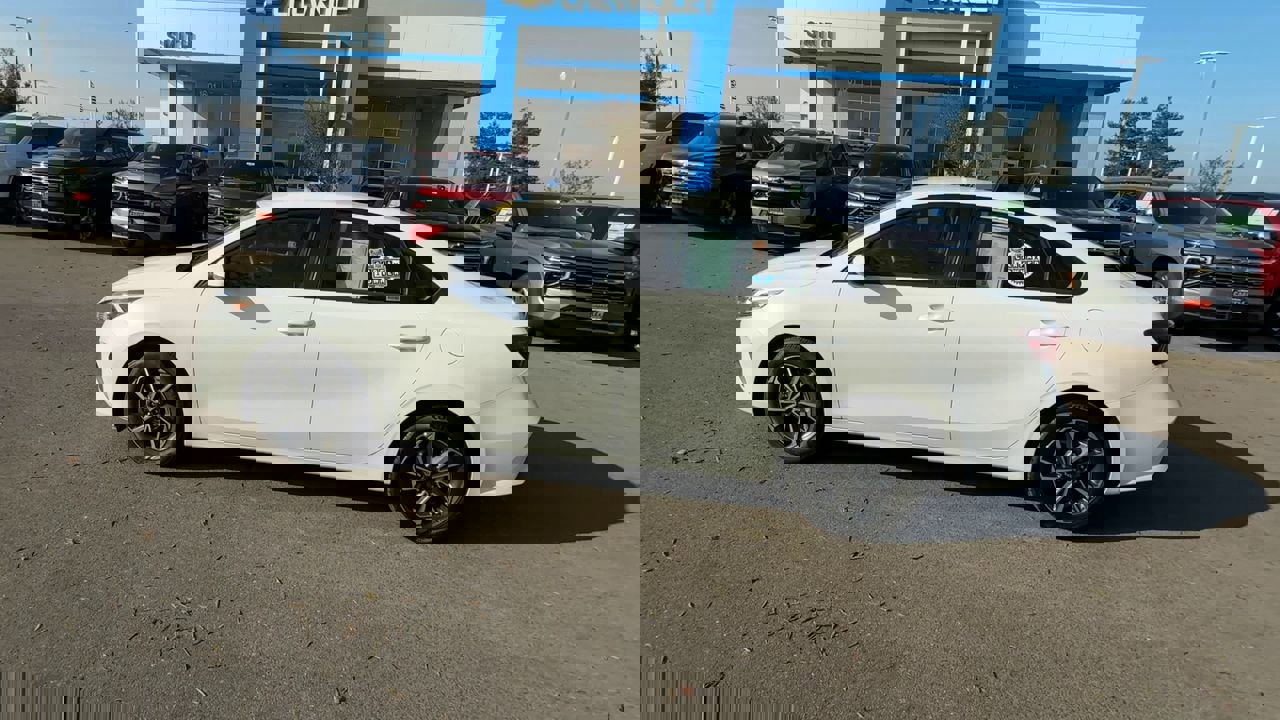 Used 2024 Kia Forte LXS image 4